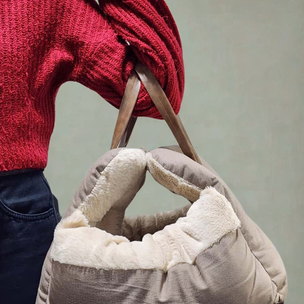 Cama Bolsa Pet Portátil e Multifuncional para Casa e Viagem Super Confortável com Alça